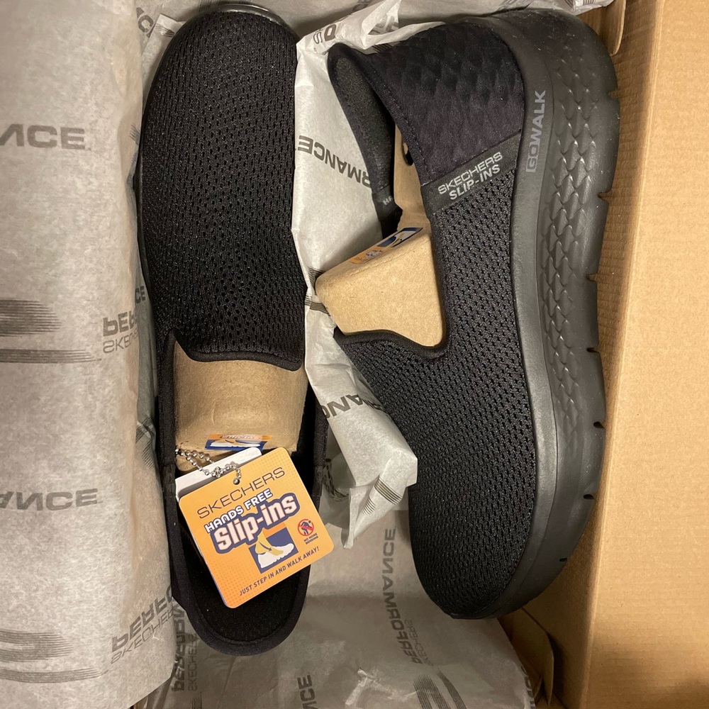 brand new black sketcher slip ins!!